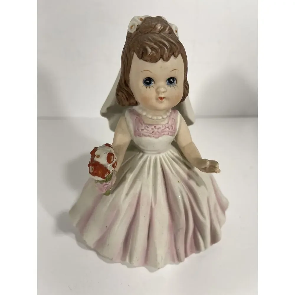 Vintage Ceramic‎ Bride Doll With Dress Veil And Flower Bouquet Music Box READ